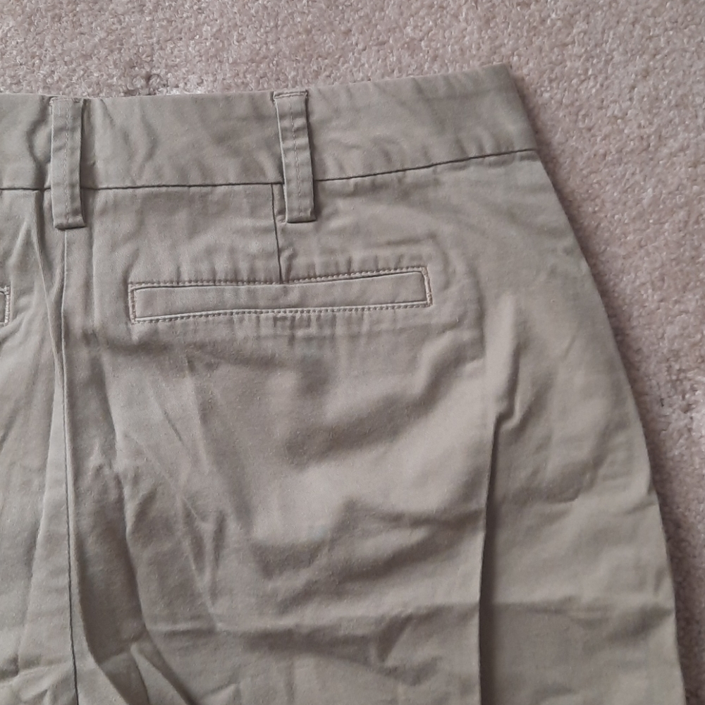 Shorts - Picture 6 of 9